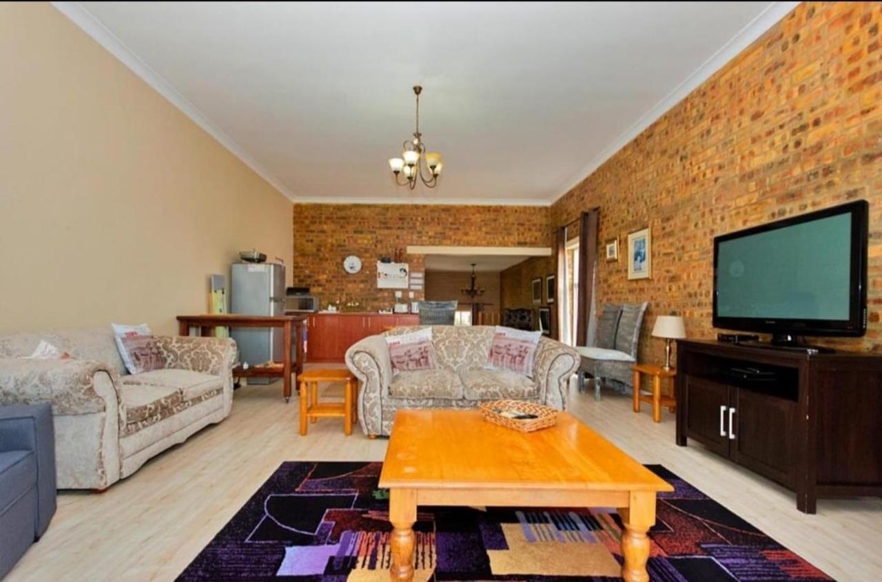 Hotel Golfer'S Retreat à Langebaan Extérieur photo
