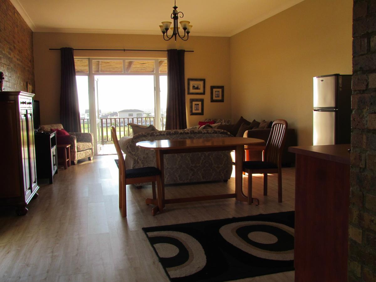 Hotel Golfer'S Retreat à Langebaan Extérieur photo